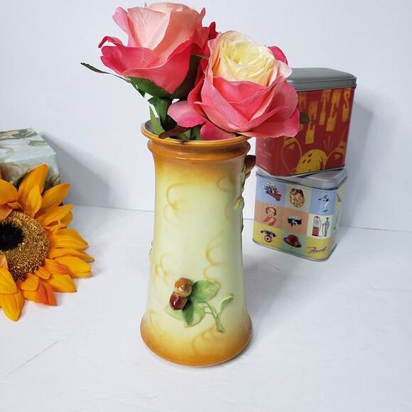 Vintage Trico Nagoya Japan Majolica-style Handpainted 3D Leaves & Acorns Vase - Picture 1 of 10